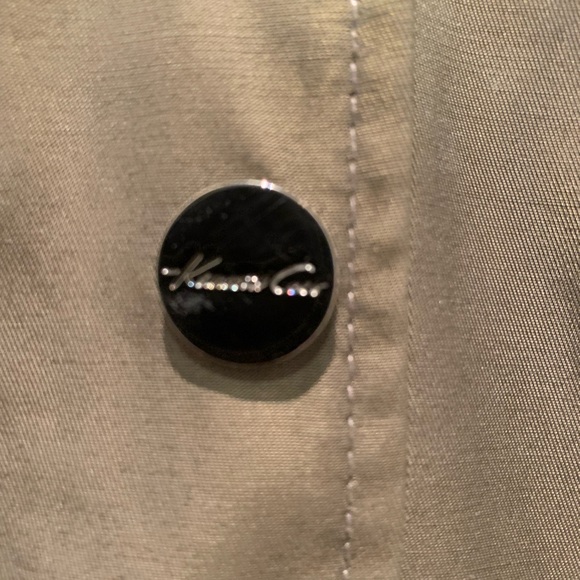 Cute women’s dark green light parka. - Picture 2 of 4